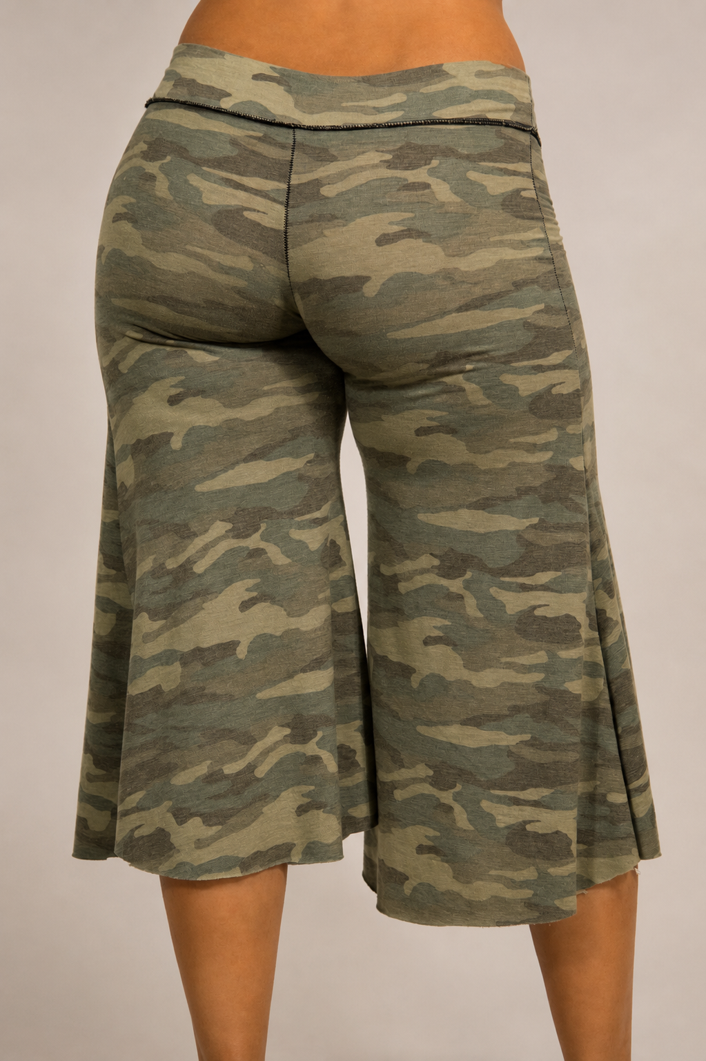 Low Rise Gaucho Pants: Camo